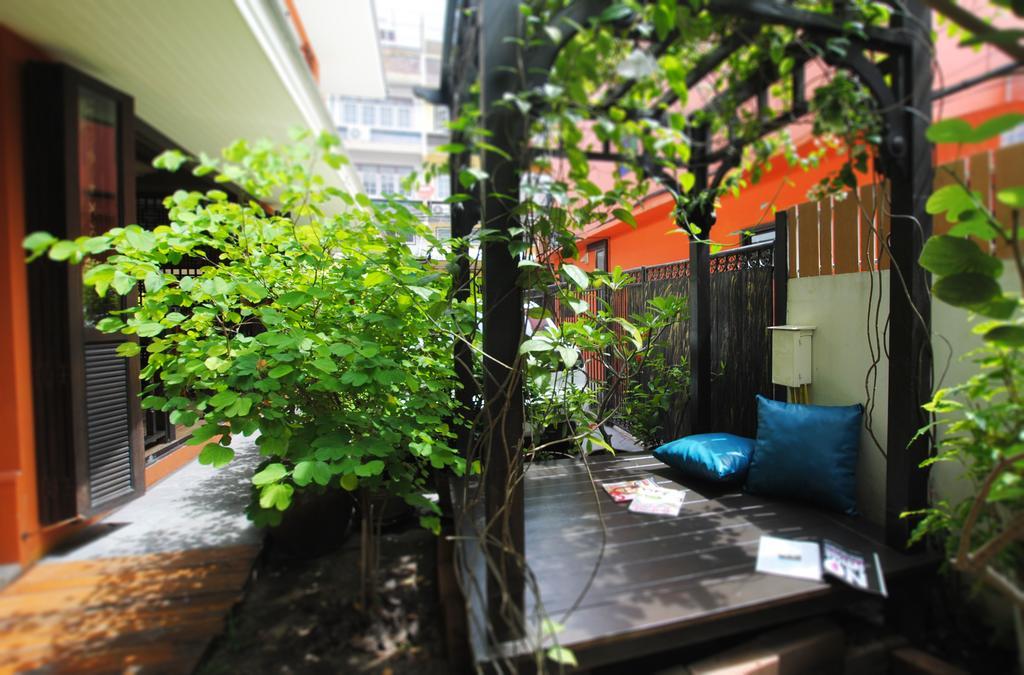โฟคัลโลคัล เบดแอนด์เบรคฟัส Bed & Breakfast กรุงเทพมหานคร ภายนอก รูปภาพ
